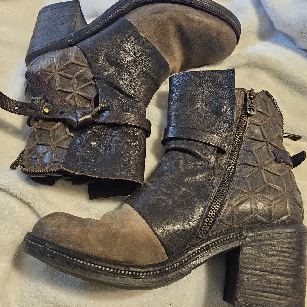 A.S.98 Two-Tone Brown Ankle Boots Booties